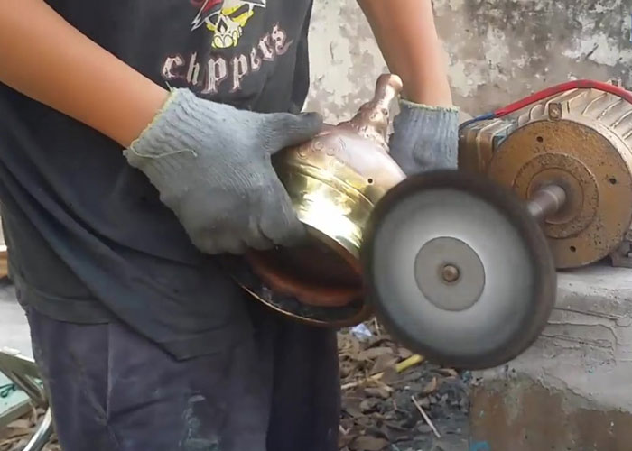 Đánh bóng đồ đồng đánh bóng đồ đồng