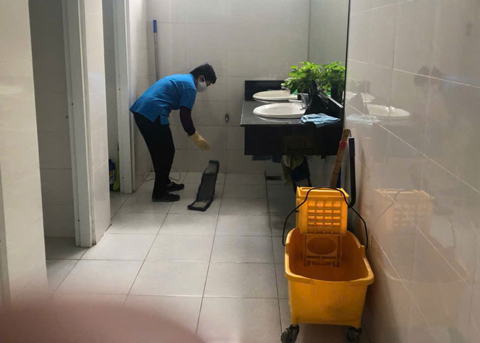 vệ sinh toilet